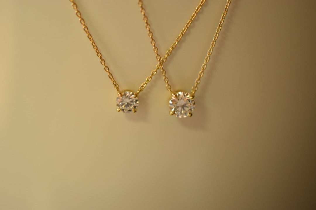 0.5ct Diamond Studs Necklaces/0.5 carat single stone necklace