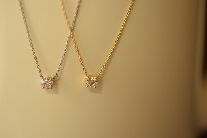 0.3 ct Diamond Studs Necklaces/0.3 carat single stone necklace