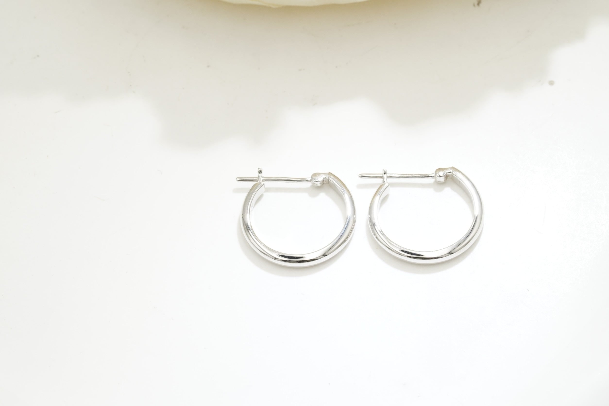 Peace Hoop フープピアス（両耳用）｜ラボグロウンダイヤモンド専門